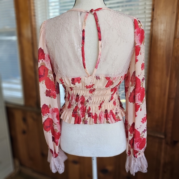 Free People Daphne smocked peasant blouse lace floral pink red bell sleeve M - Picture 5 of 15